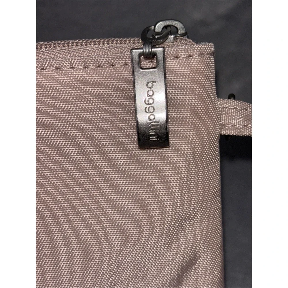 Baggallini‎ RFID Bryant Champagne Nylon Card Wallet Wristlet Money Pouch Travel